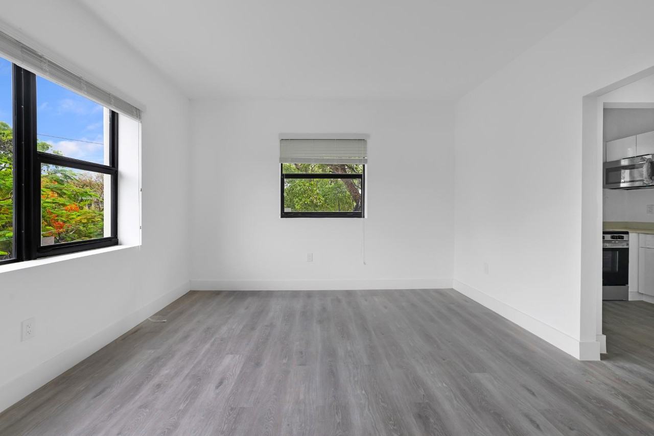 1536 SW 9th St - Photo 7 of 24