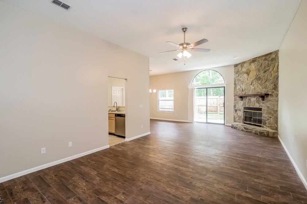 11001 Beckley Pl - Photo 2 of 15