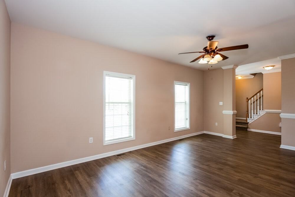 906 Houston Heights Rd - Photo 4 of 17