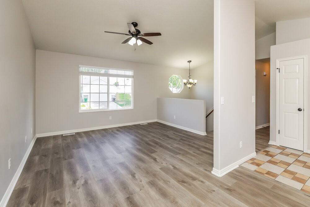 486 Wn - Photo 4 of 17