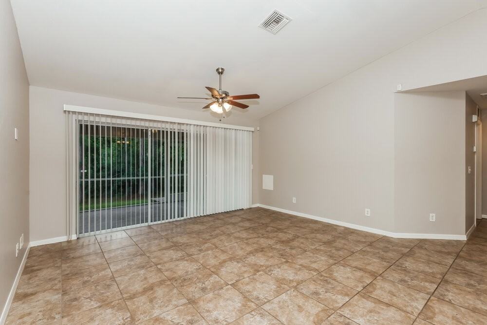 769 Oakridge Ave S - Photo 4 of 16