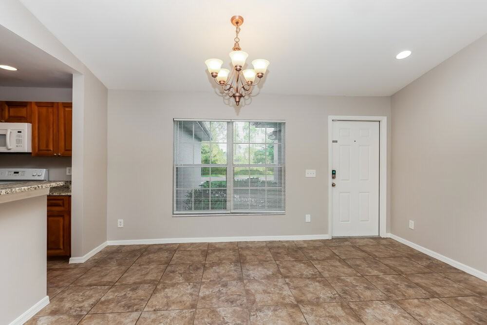 769 Oakridge Ave S - Photo 5 of 16