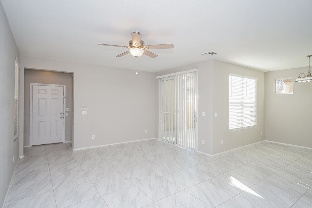 8860 Ashley Park Ave - Photo 4 of 17