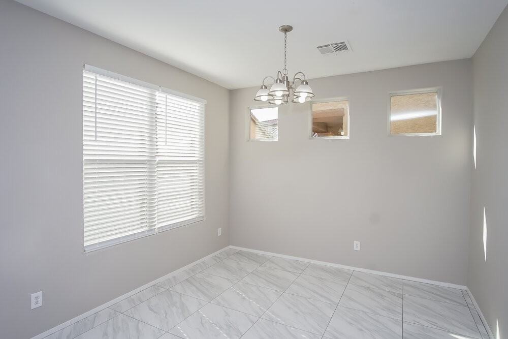 8860 Ashley Park Ave - Photo 5 of 17