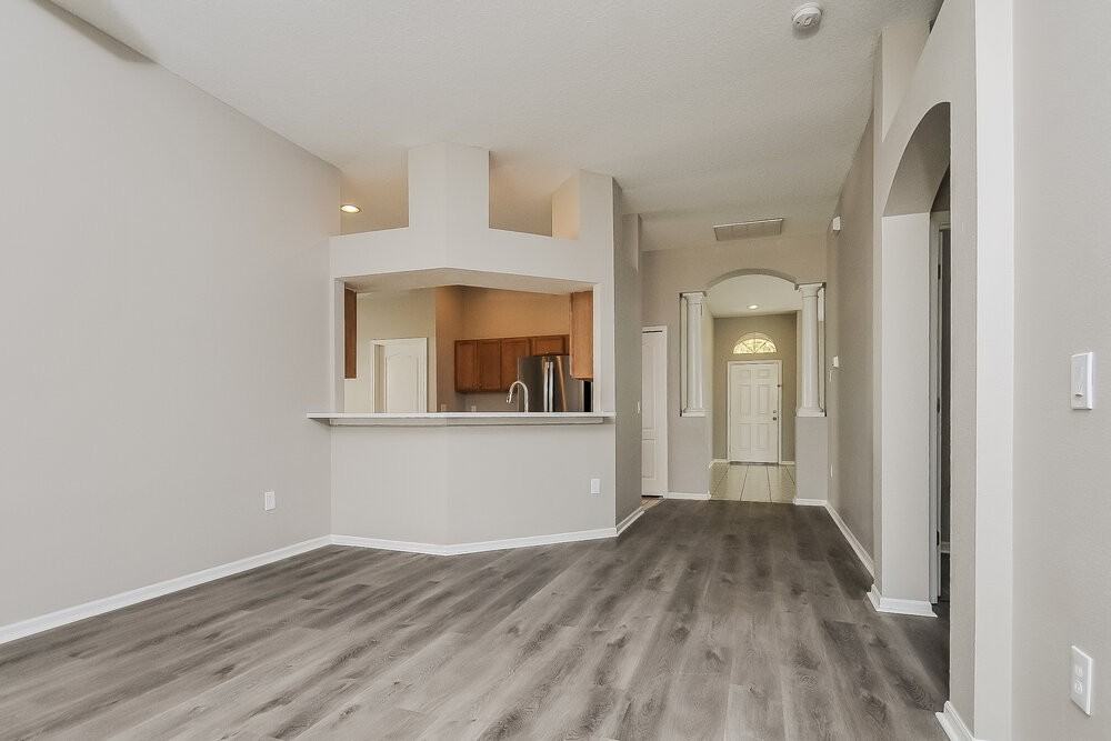 2537 Peekskill Rd - Photo 3 of 16