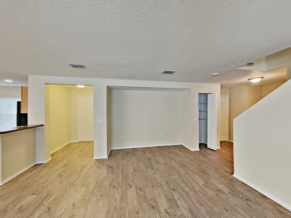 7273 Wakeview Drive - Photo 5 of 8