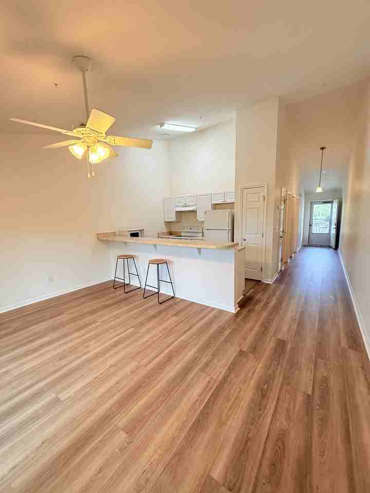 1280 White Tree Ln - Photo 3 of 25