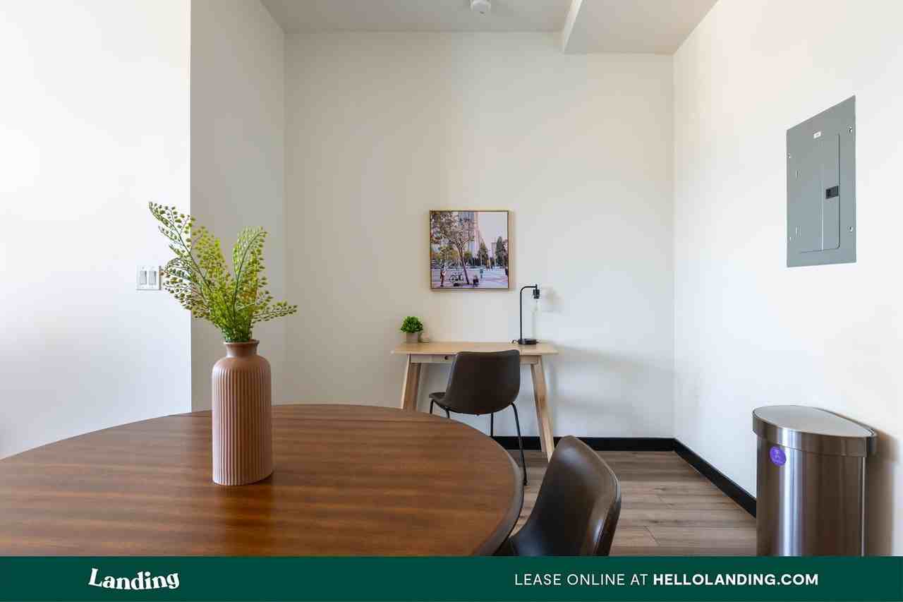 2500 Whishire Blvd - Photo 7 of 50