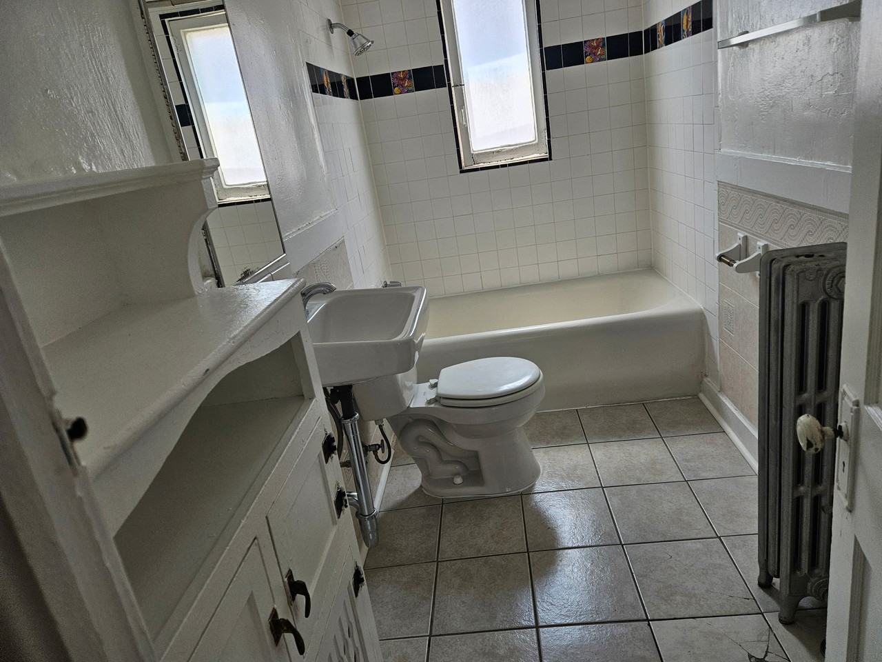 323 11th St Nw #7 - Photo 3 of 8
