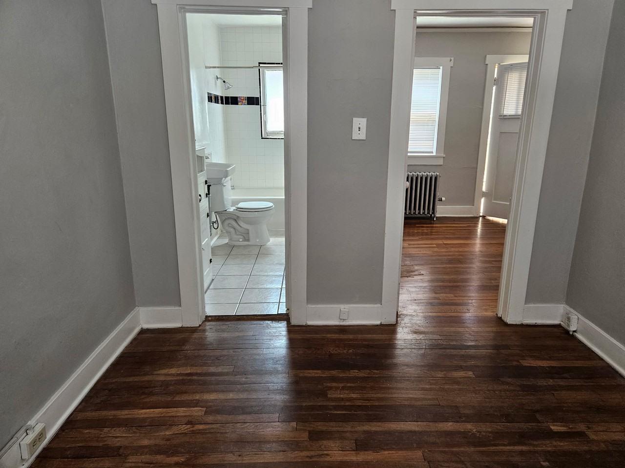 323 11th St Nw #7 - Photo 5 of 8