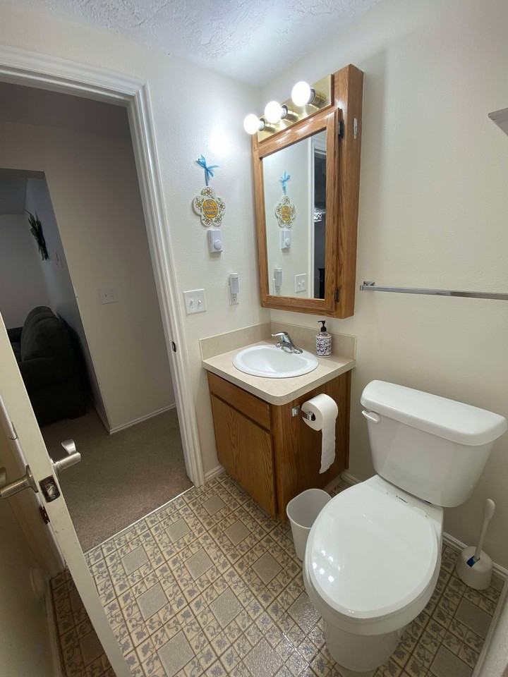 1065 Canal Ave - Photo 7 of 15