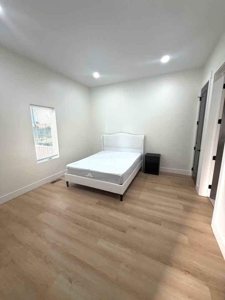 58 Robertson St - Photo 7 of 9