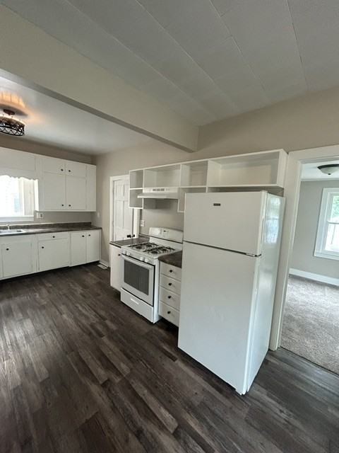 935 6th St - Photo 6 of 26