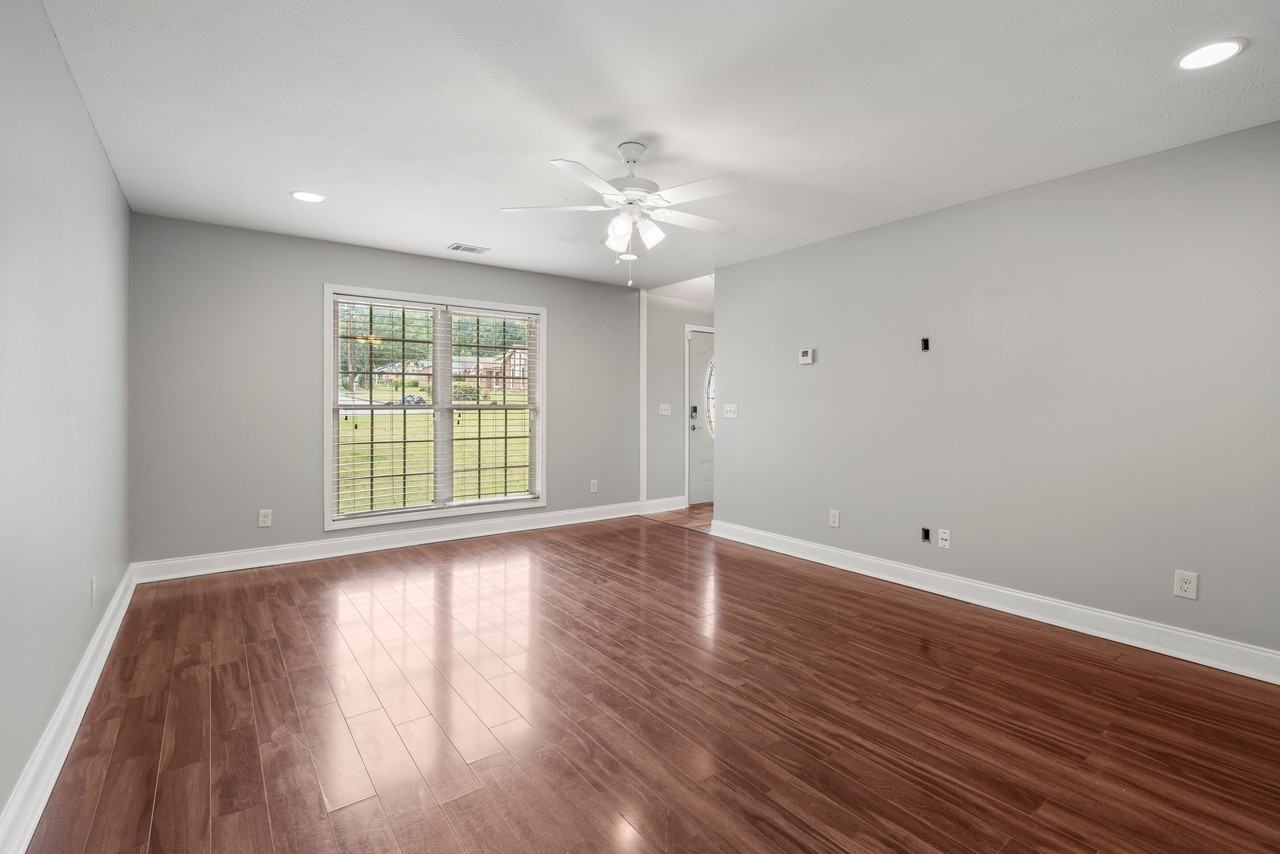 6204 Perry Ave - Photo 6 of 31