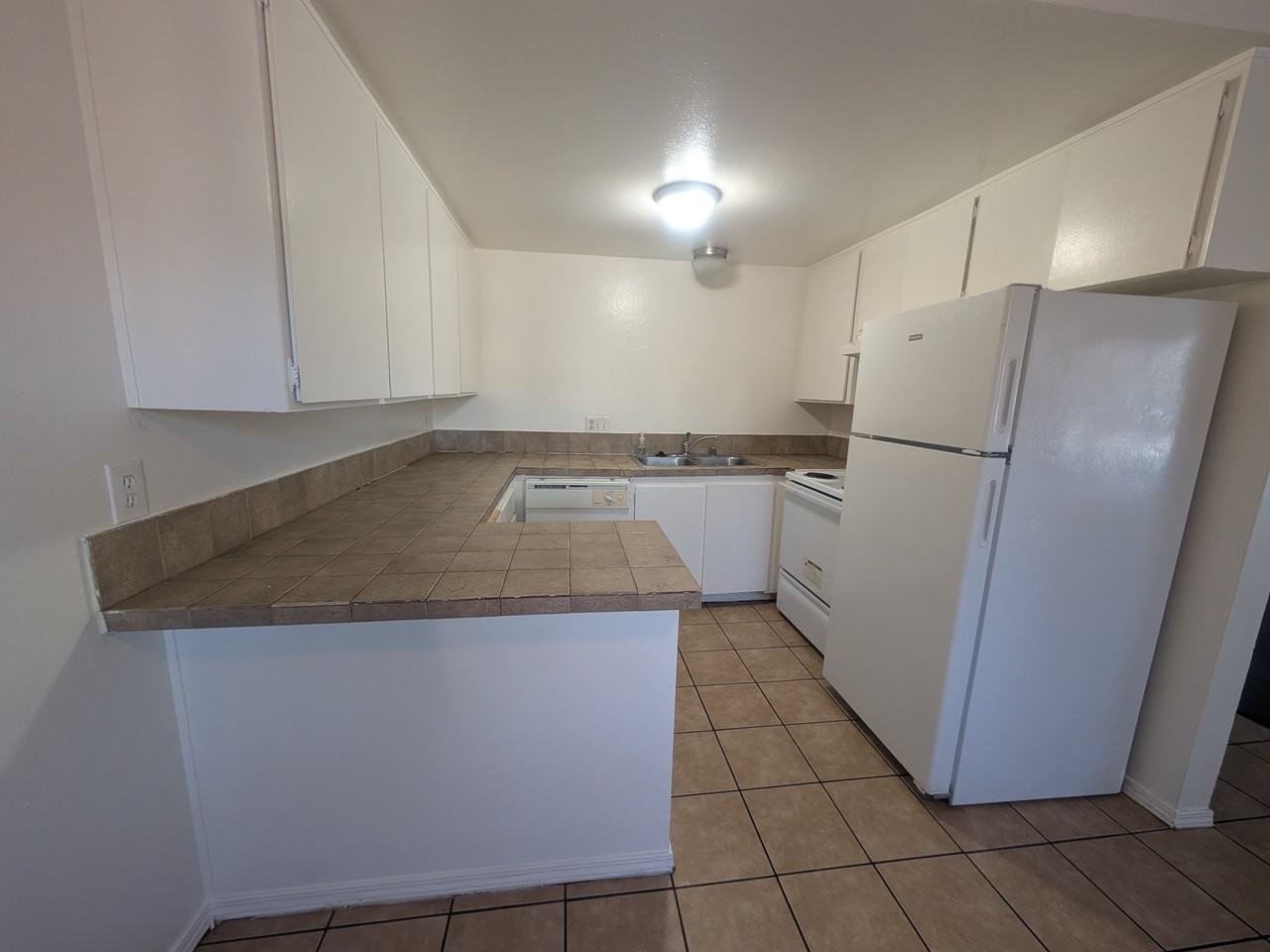 1054 S Magnolia Ave #1 - Photo 7 of 11