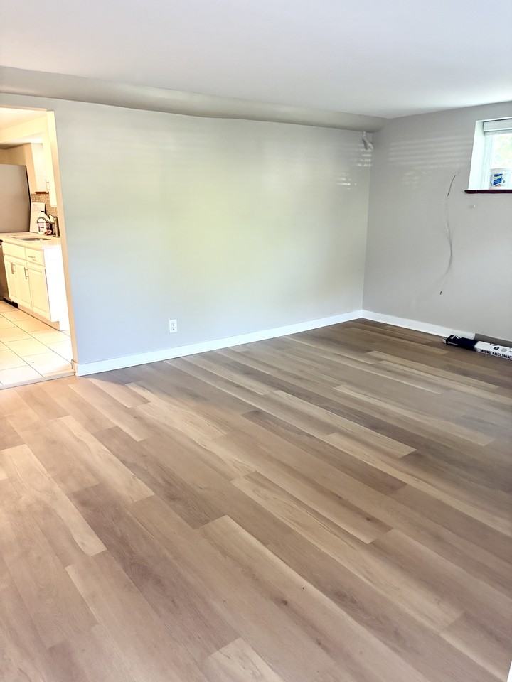 318 S Dale Ct - Photo 2 of 11