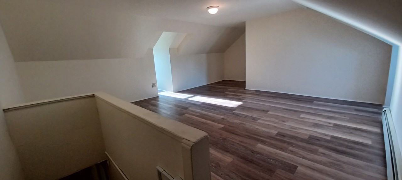 125 S 13th St #B - Photo 2 of 43