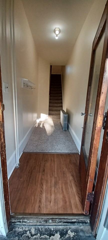 125 S 13th St #B - Photo 3 of 43