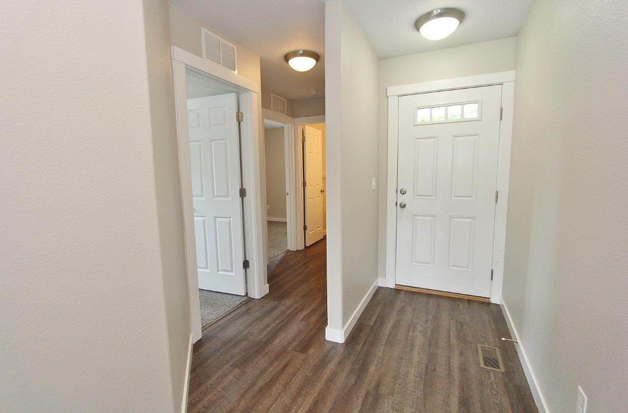 2897 W Jayton Dr - Photo 2 of 30