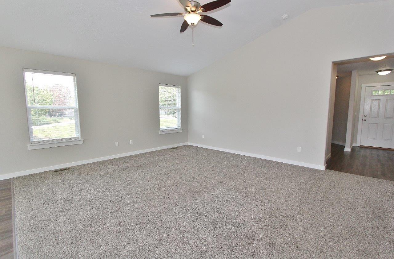 2897 W Jayton Dr - Photo 4 of 30