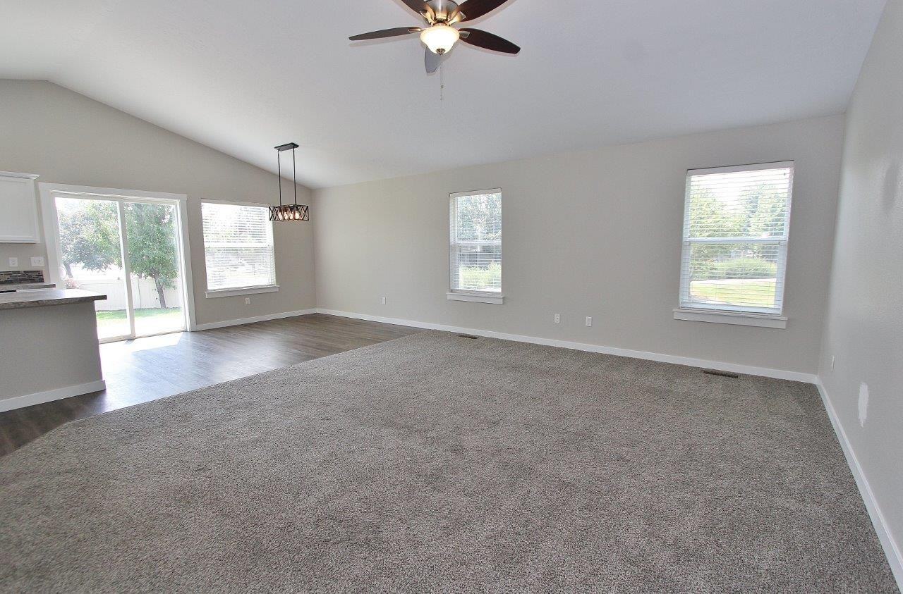 2897 W Jayton Dr - Photo 5 of 30
