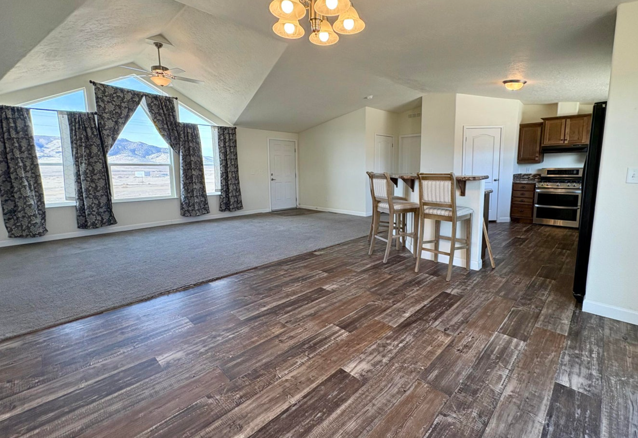 1415 Van Diest Rd - Photo 3 of 25