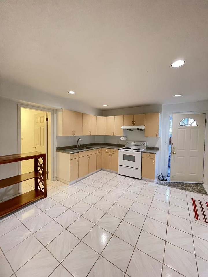 1000 Cliff Avenue - Photo 3 of 12
