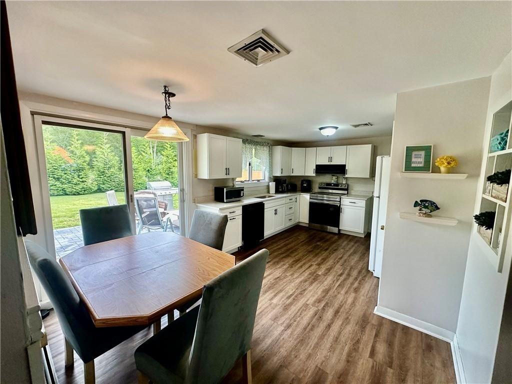 144 S Pier Rd - Photo 2 of 11