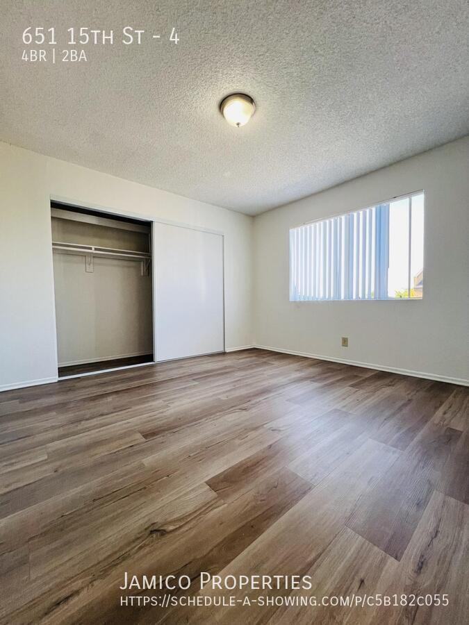 651 W 15th St #4 - Photo 5 of 9
