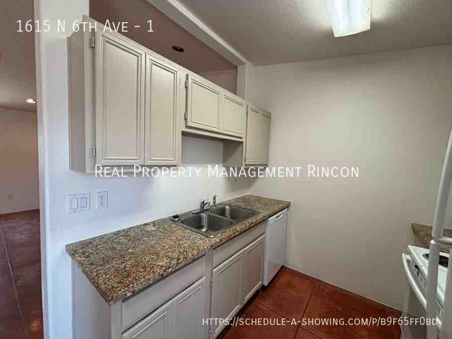 1615 N 6th Ave #1 - Photo 7 of 15