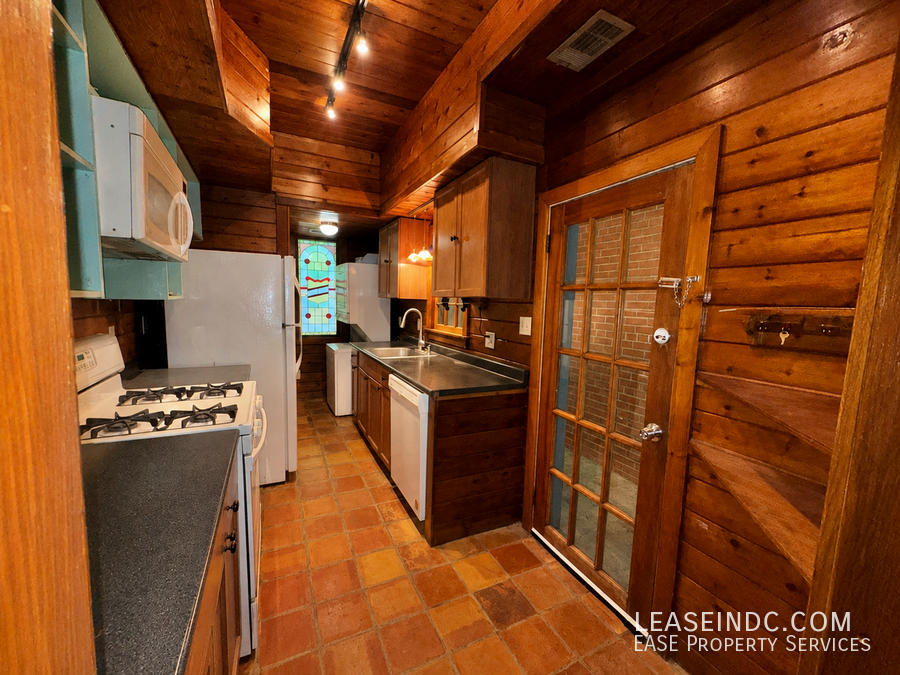 425 5th St Se - Photo 7 of 26