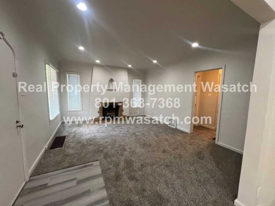 1105 S 700 E - Photo 4 of 37