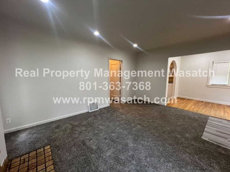 1105 S 700 E - Photo 6 of 37