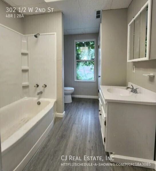 302 1/2 W 2nd St - Photo 5 of 7