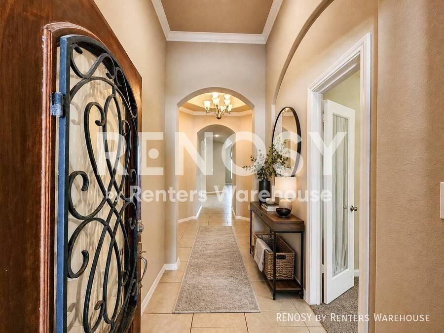 911 Daffodil View Ct