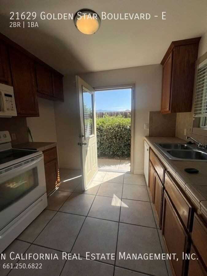 21629 Golden Star Blvd #E - Photo 6 of 13