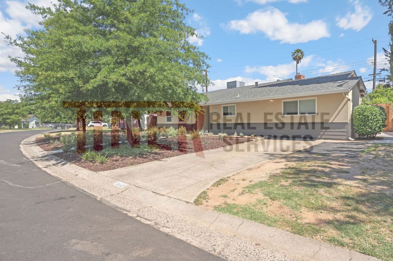 3413 Windsor Dr - Photo 5 of 25