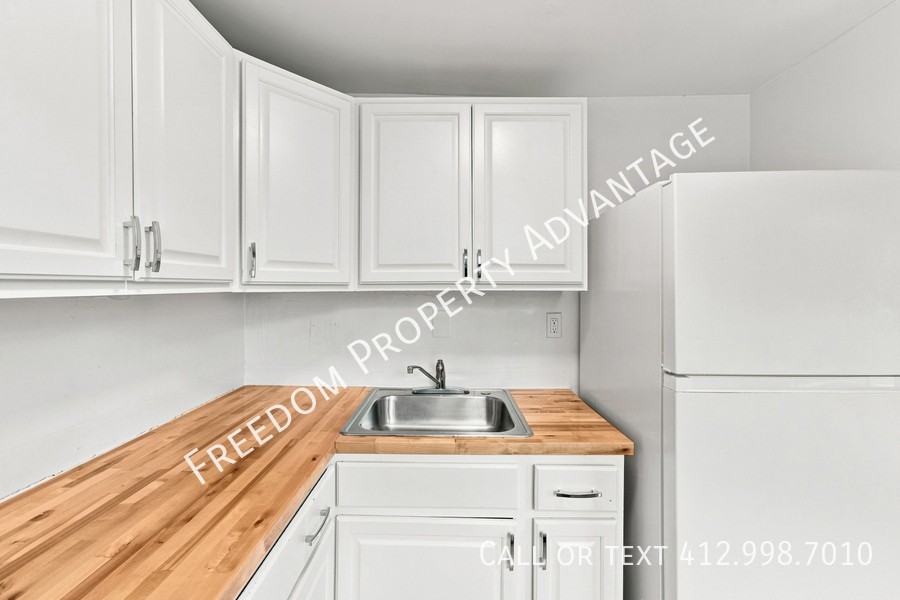 2523 Park Hill Dr - Photo 5 of 34