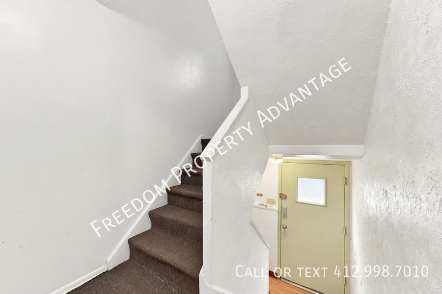 2523 Park Hill Dr - Photo 6 of 34