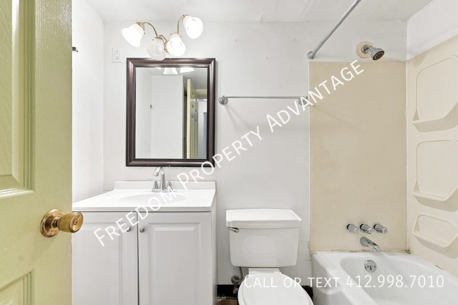 2523 Park Hill Dr - Photo 7 of 34