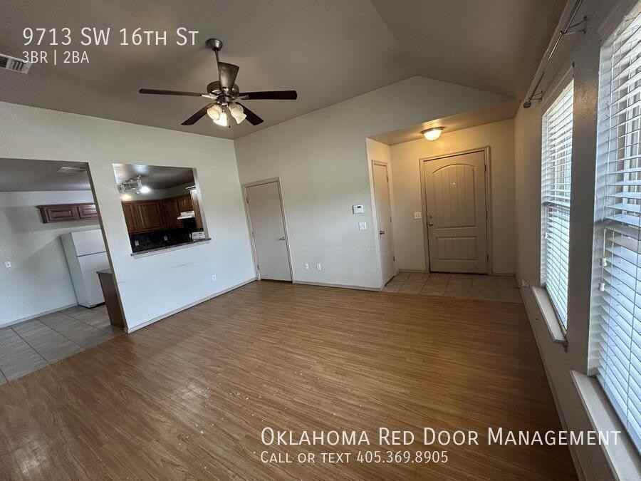 9713 Sw 16th St - Photo 3 of 12
