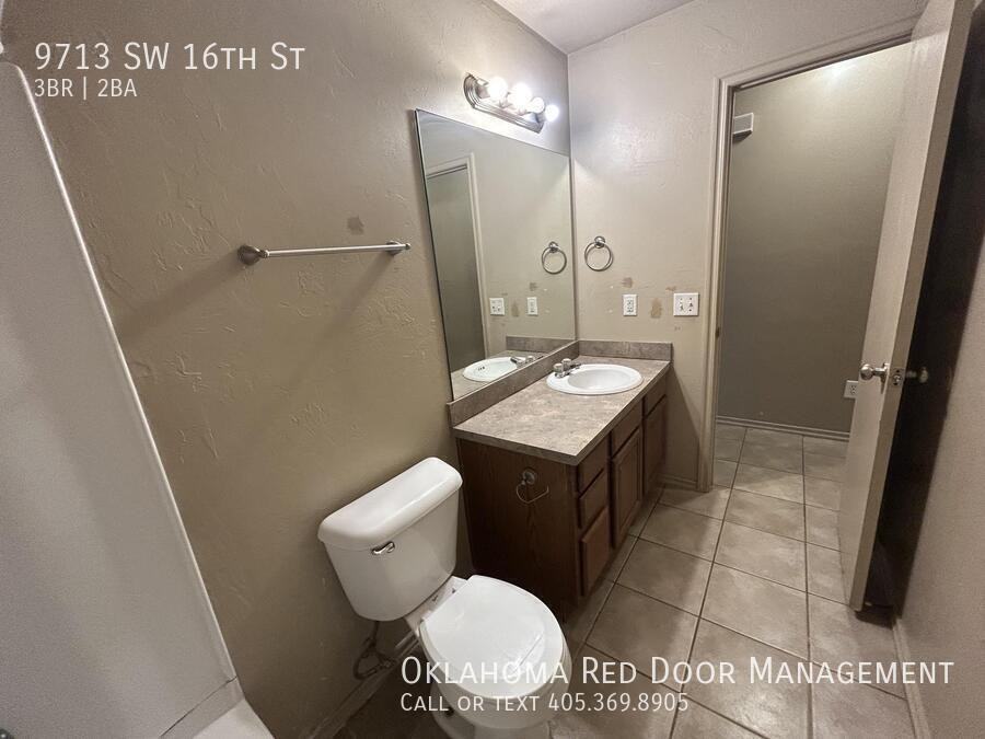 9713 Sw 16th St - Photo 4 of 12