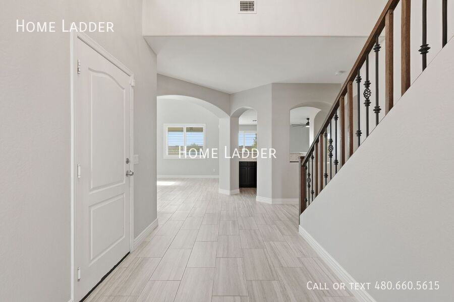 5623 E Dionysus Dr - Photo 2 of 36