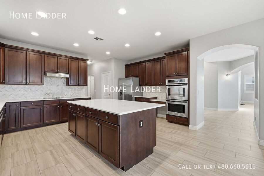 5623 E Dionysus Dr - Photo 6 of 36