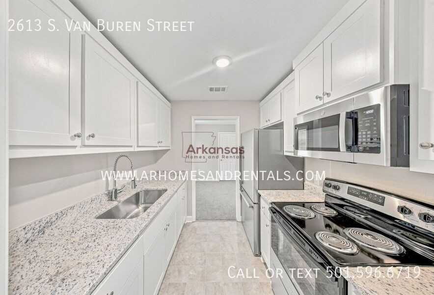 2613 S Van Buren St - Photo 5 of 13