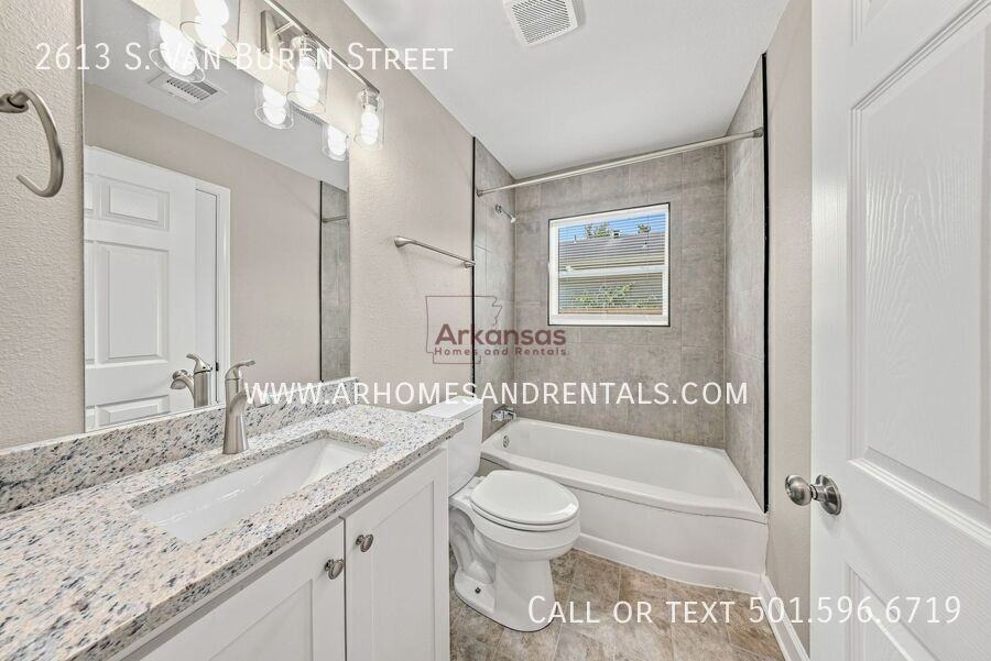 2613 S Van Buren St - Photo 6 of 13