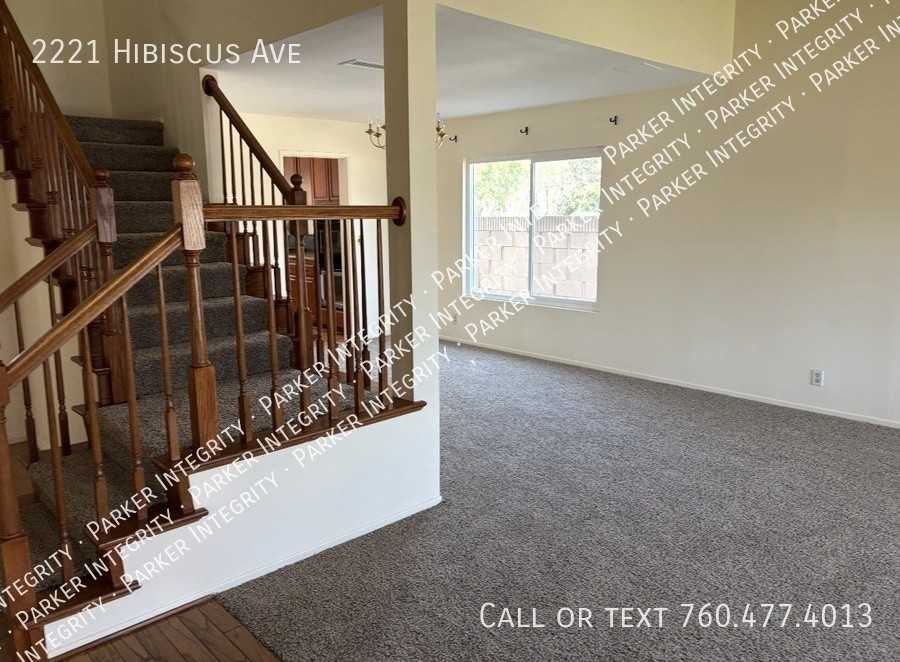 2221 Hibiscus Ave - Photo 6 of 12