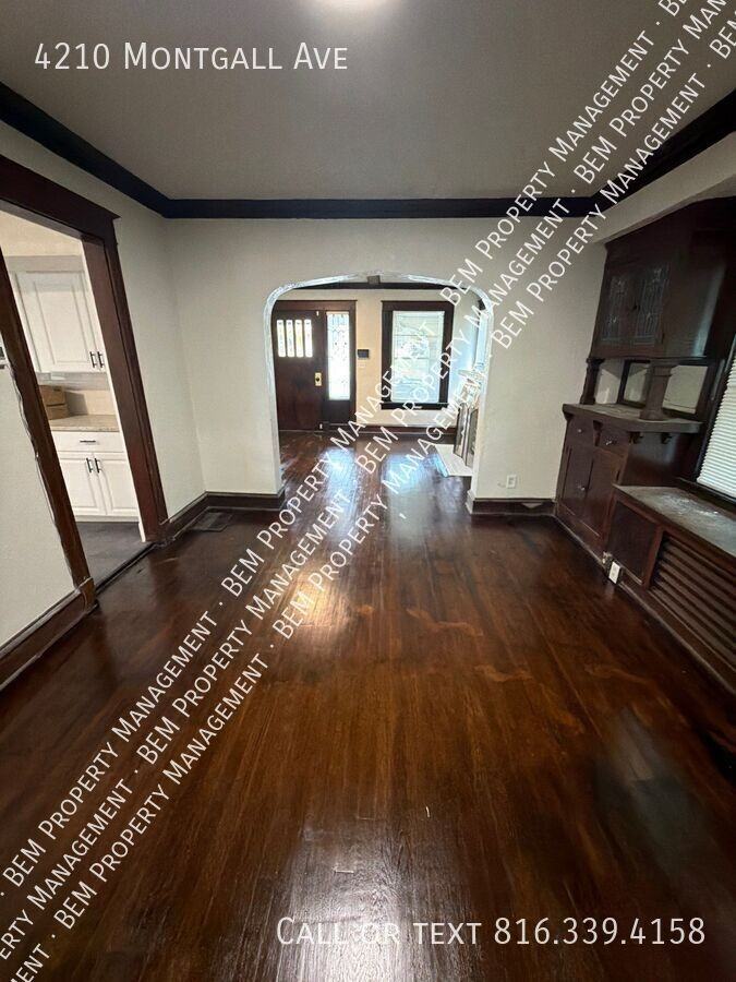 4210 Montgall Ave - Photo 2 of 26