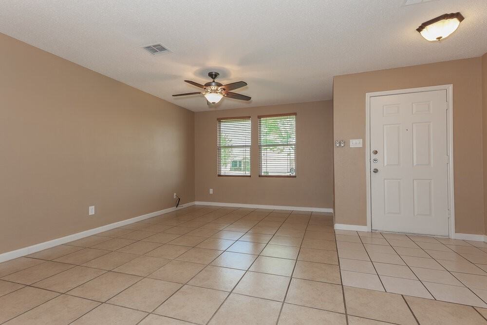 2128 Panorama Ln - Photo 3 of 16