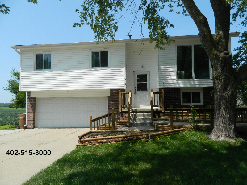 5128 Edinburgh St - Photo 2 of 25